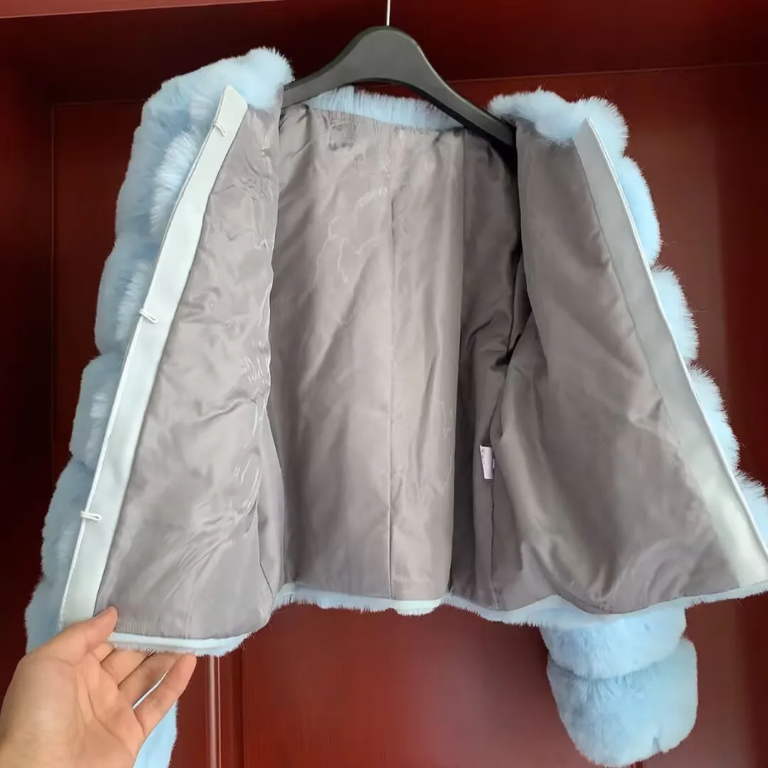 Women's Faux fur coat fashionable fluffy winter warm thick long sleeved faux fur jacket Hot selling ahd Stand up collar style