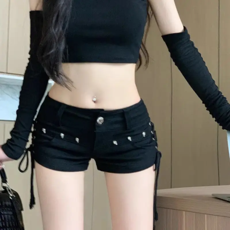 شورت دينم أنيق عالي الخصر لعام 2024 - سروال ضيق أمريكي عتيق برباط علوي مثير للصيف بناطيل ساخنة منحنى معانقة Y2K ملابس سوداء