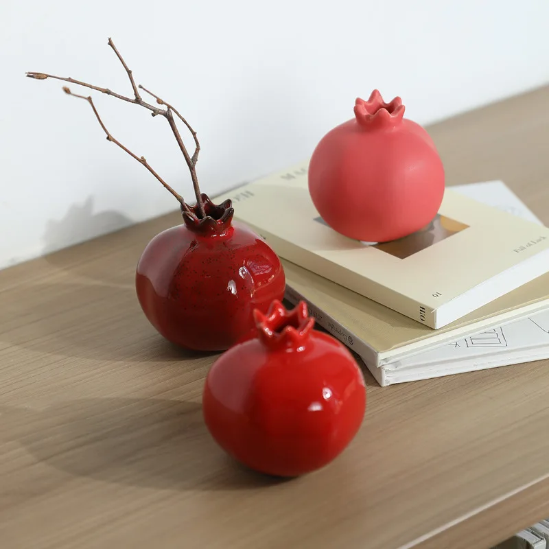 Red Pomegranate Vase Fruit Shaped Ceramic Desktop Vase Decorations Flower Arrangement Hydroponic Plants Flower Pot Ornament Gift