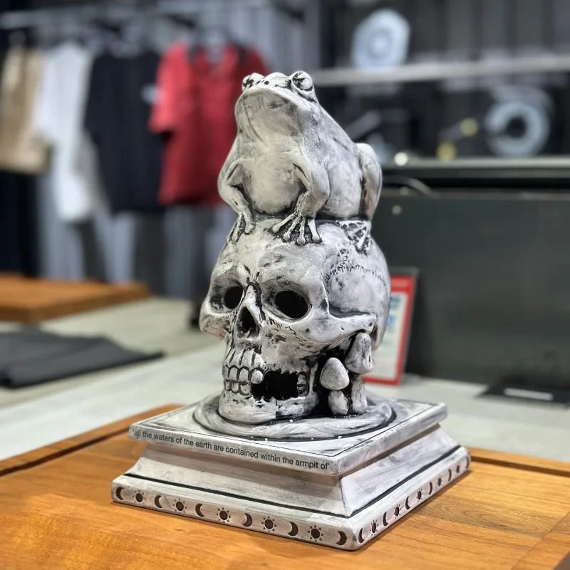 Frog Incense Burner Ornament, Trendy Desktop Decoration, Skull Incense Burner, Ceramic, in Stock  Home Decoration Accessories