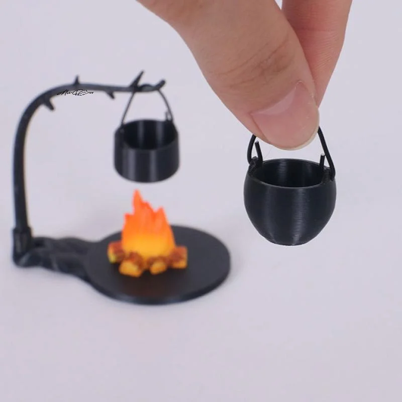 4/5 pezzi mini fornello sospeso e accessorio scena per palo di fuoco per la decorazione della casa delle bambole con micro paesaggio da campeggio all'aperto