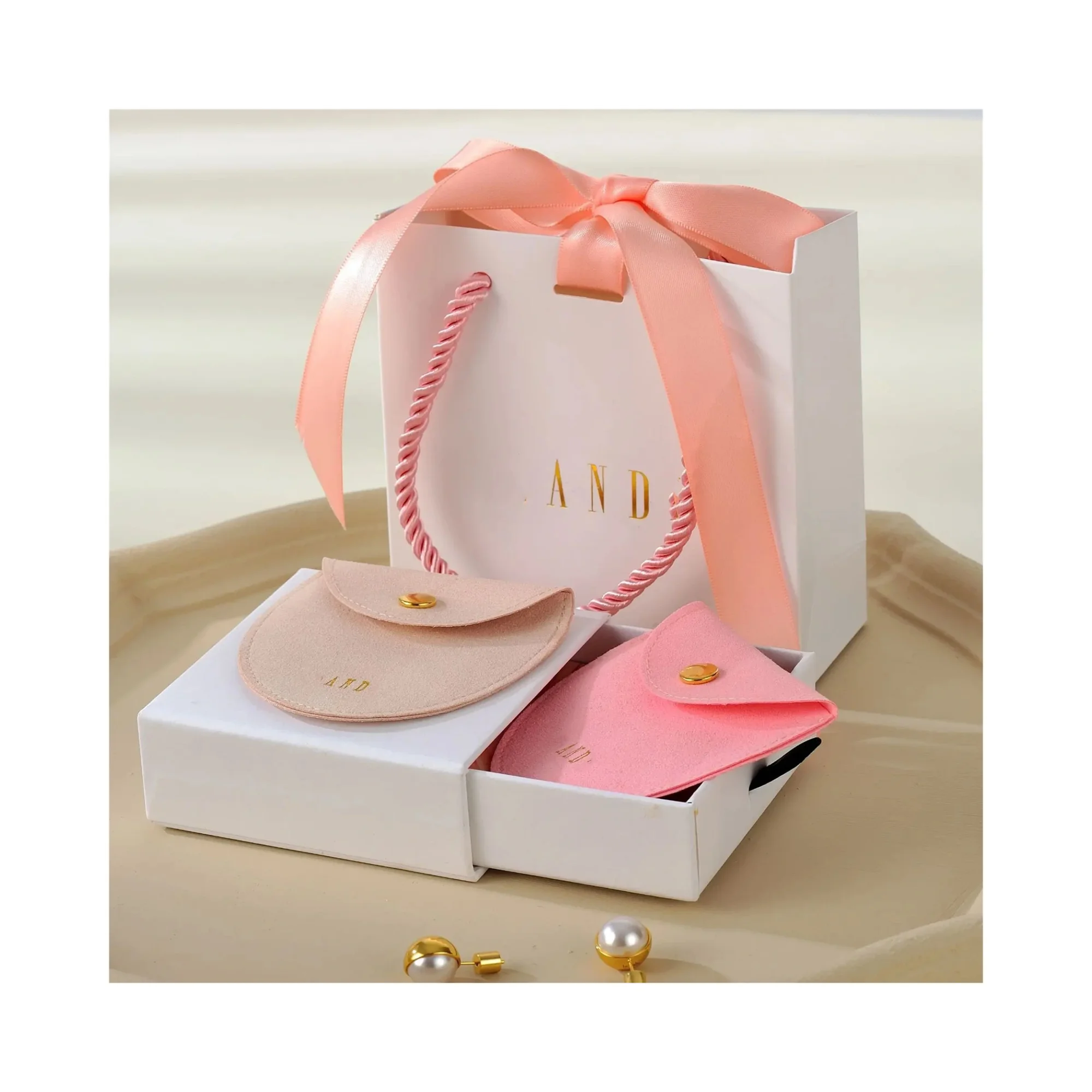 

New Arrival Magnetic Box Custom Logo Drawer Foldable Box Pink Microfiber Oval Metal Buckle Bag Jewelry Pouch Set Gift Packaging