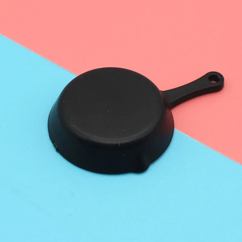 4 teile/beutel Mini Pfannen Dekoration Kinder Miniatur Lebensmittel Spielen Dekor Gefälschte Kleine Braten Pfannen Kunststoff Auflauf DIY Ohrringe – Detail 3