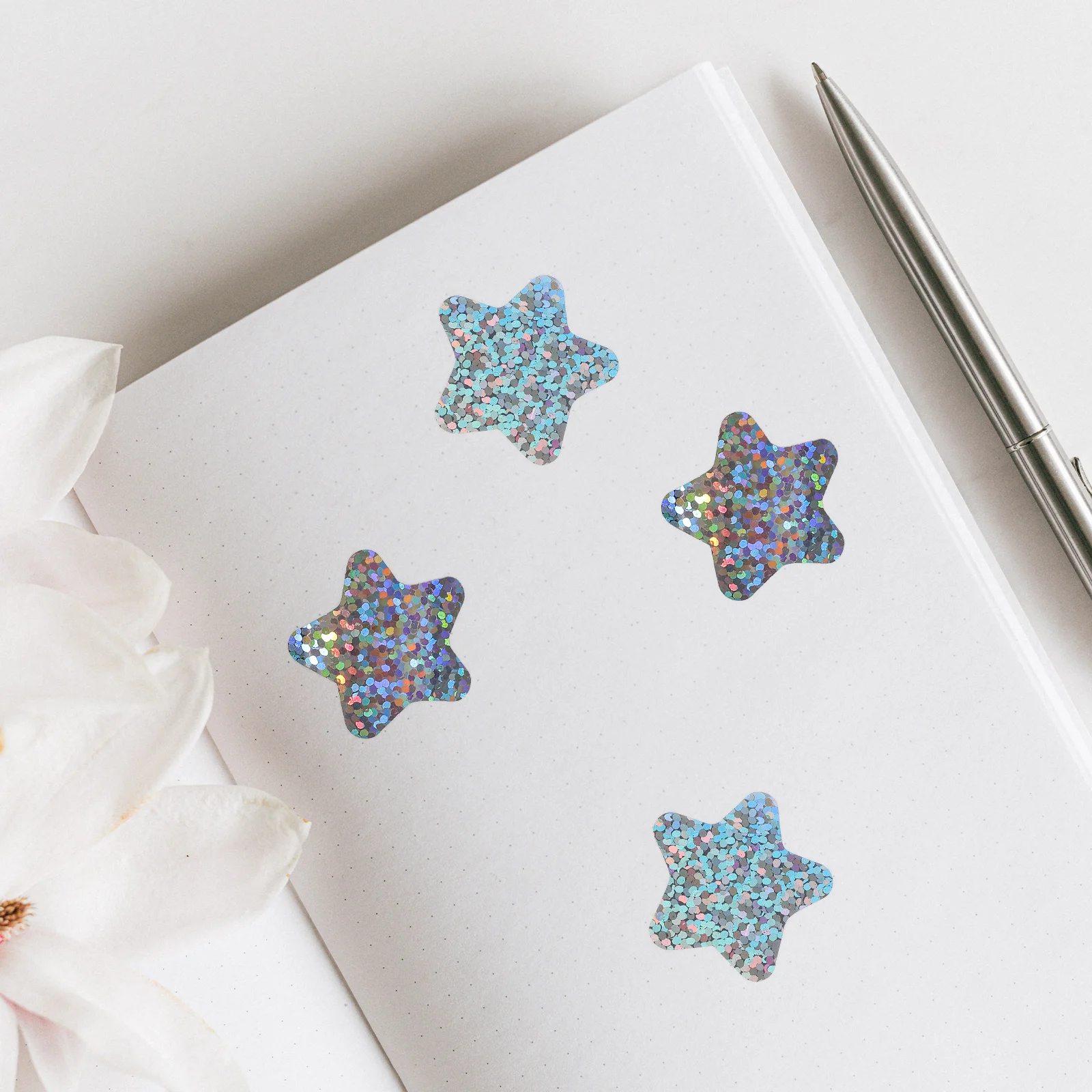 

1 рулон наклейки со звездами, самоклеящиеся декоративные наклейки с печатью для конвертов, поздравительные открытки, подарочные этикетки, наклейка со звездой