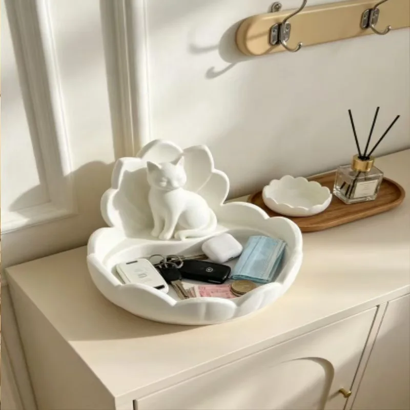 Cute Kitten Figurine Trinket Dish Desktop Organizer Resin Cat Lotus Jewelry Storage Tray for Rings Earrings Keys Home Decoration