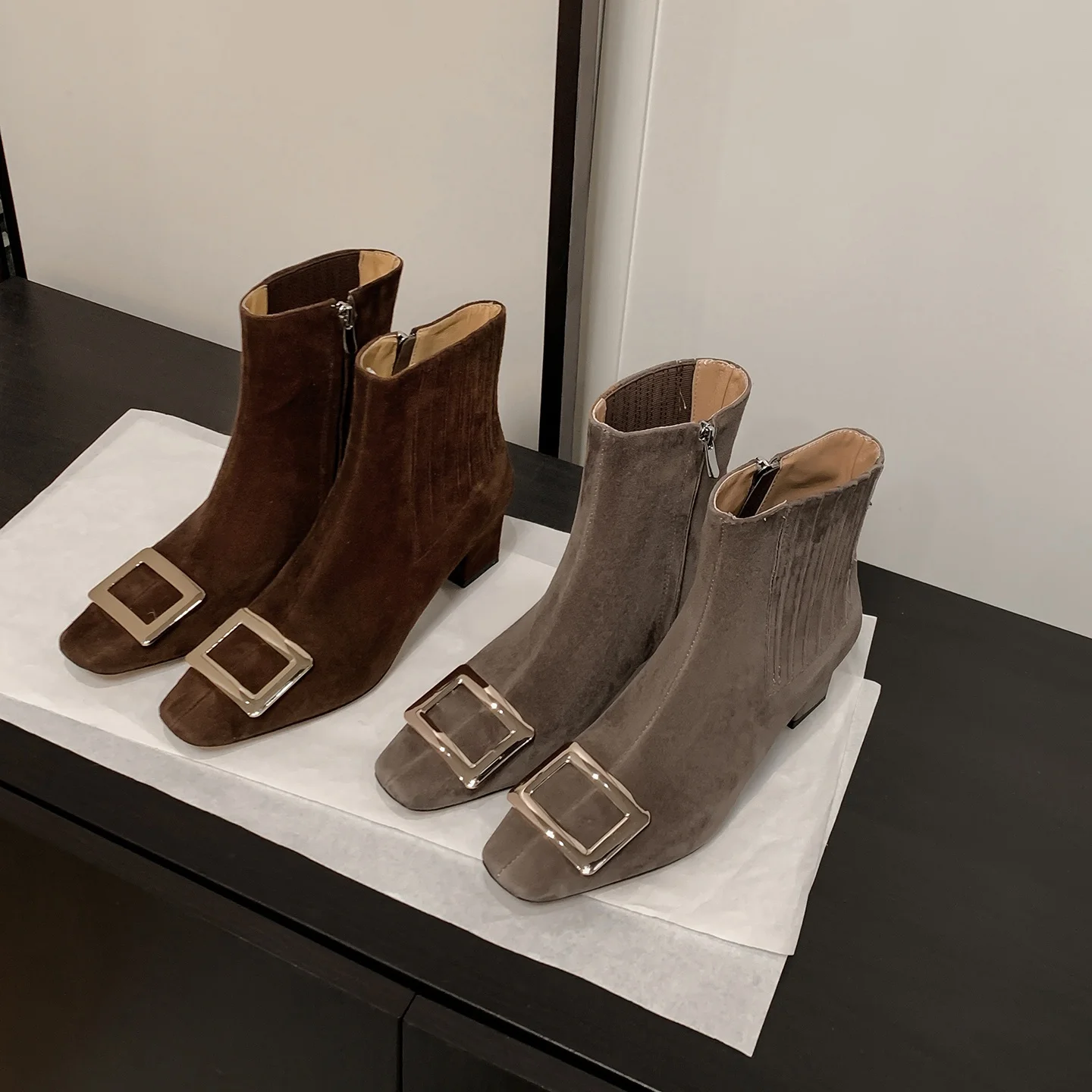 

Fashion Women Chelsea Boots Elegant Suede Leather Ankle Boots Chunky Heels Square Toe Modern Boots Daily Office Dress Size 34-40
