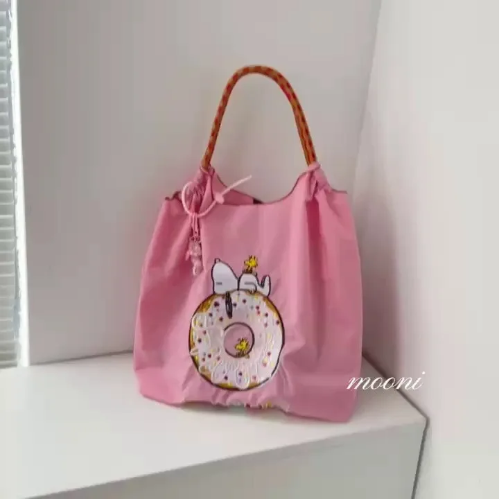 

Japanese Ball Chain Snoopy Donut Embroidered Shopping Bag Niche Nylon Handbag New Environmental Protection Bag