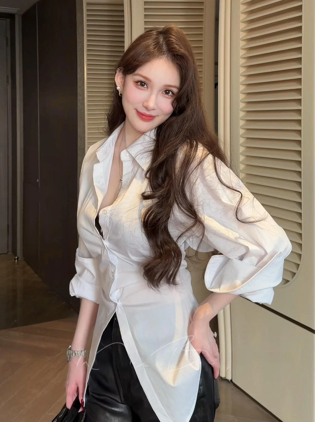 

Faionable Long Sve Slim Fit Women's irt Waist Design Commute Sle High End Feeling White Top for Ladies