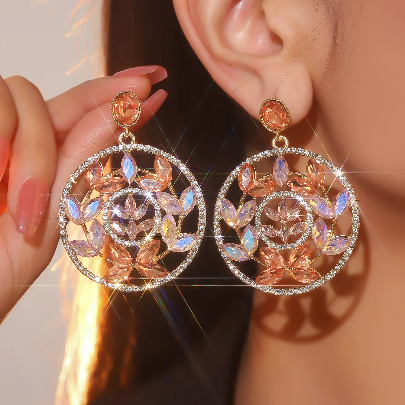 

Personalized creative colored glass rhinestone round floral earrings female fashion exquisite niche hundred with earrings