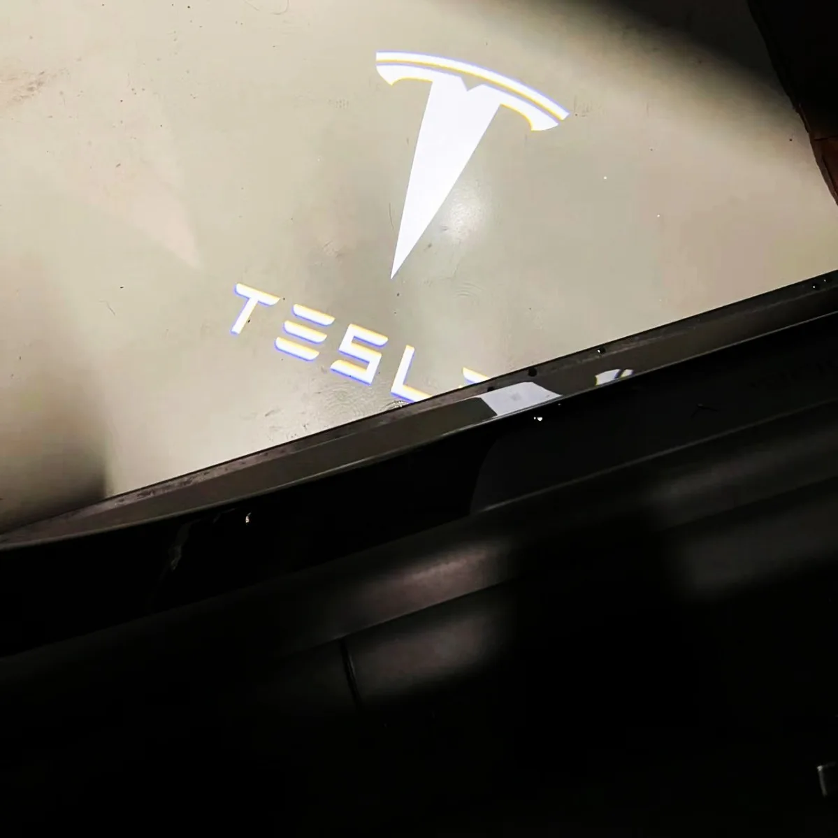 2/4pcs Car Door LED Logo Projector Lights HD Welcome Light 3D Laser Ghost Shadow Light for Tesla Model Y 3 S X Car Accessory view 5