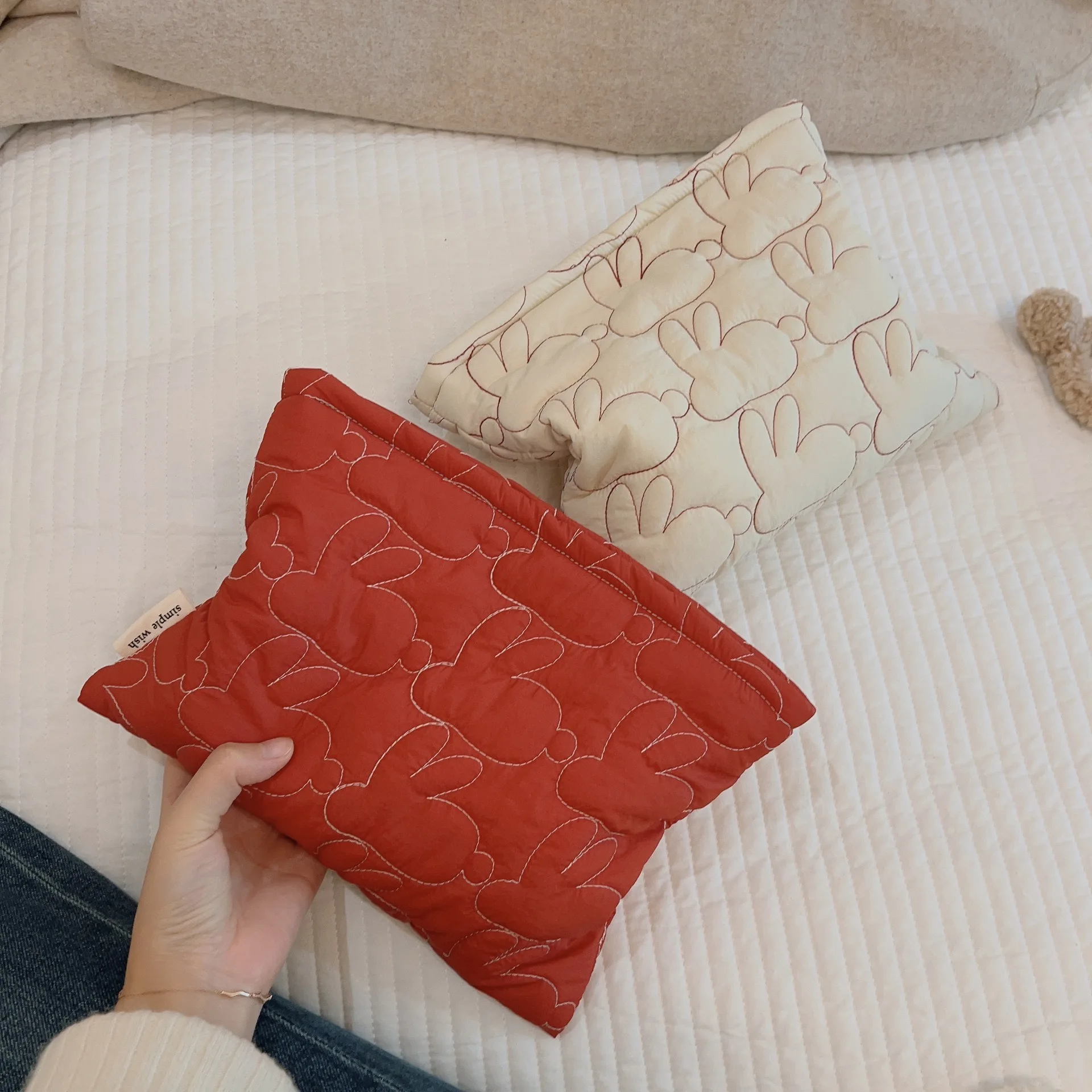 Cute Cute Rabbit Makeup Bag Female Hand Bag Retro Art Thickened Storage Bag