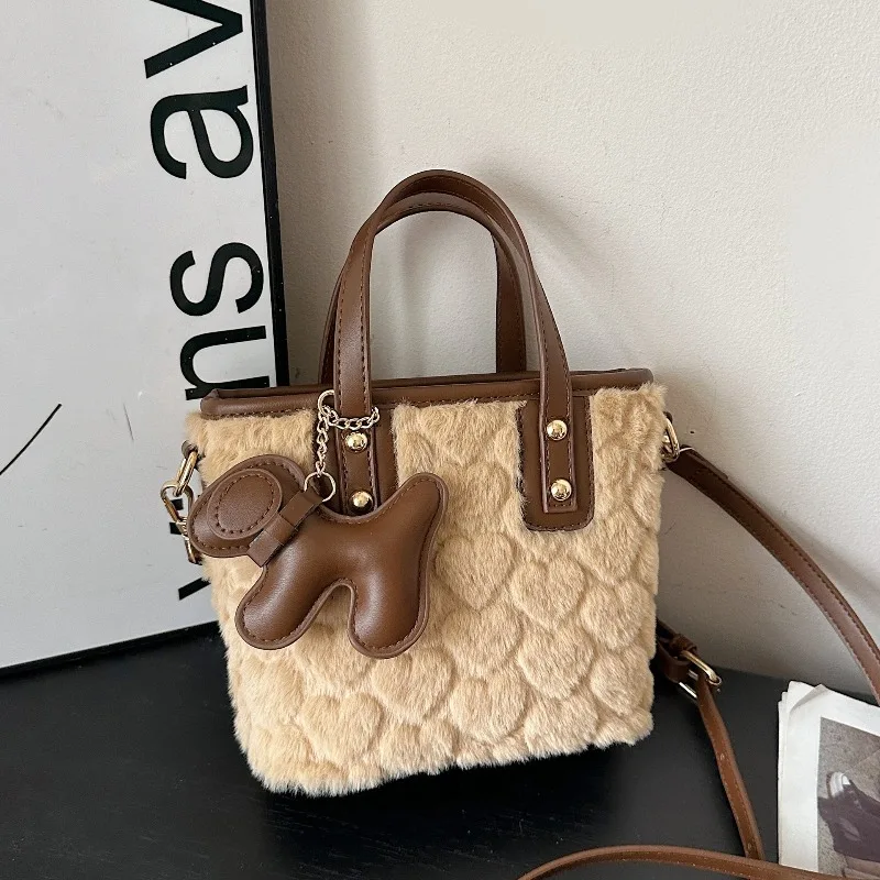Color Blocking Niche Plush Tote Bag for Women Fashion Versatile Shoulder Crossbody Bag Love Dot Faux Fur Handbag Bucket Bag