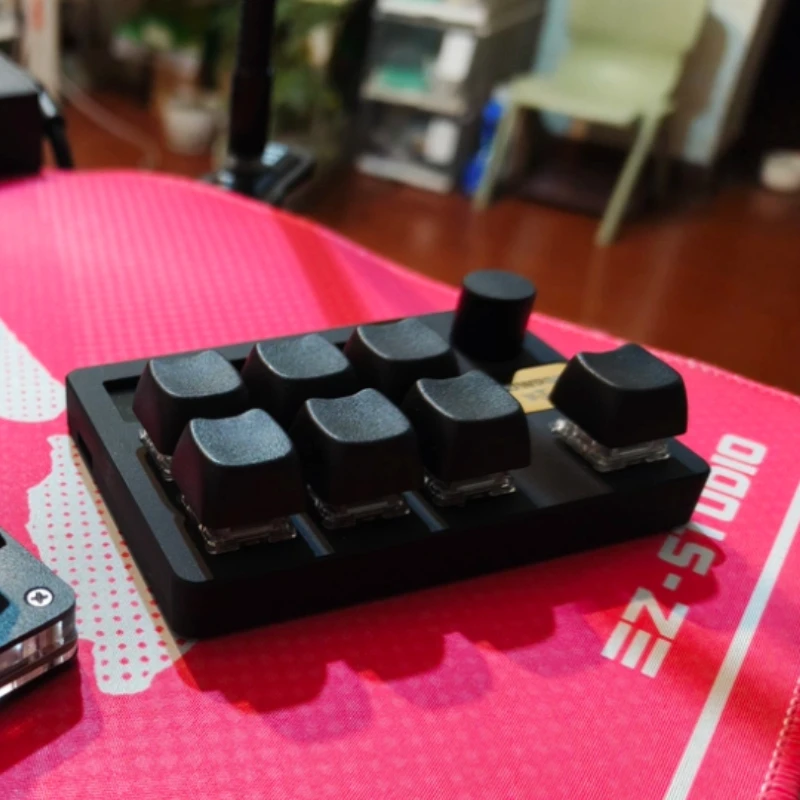 MeowPadV3 Mini Mechanical Keyboard Customized CNC Aluminum Shell Magnetic Axis Cat Keycaps Knob Adjustable Gaming Keyboard Gift