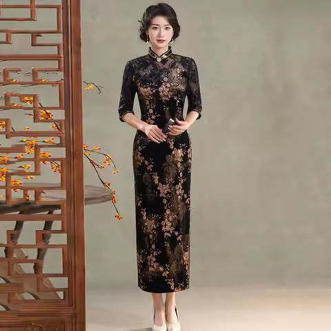 Premium Velvet Embroidered Chinese Style Autumn Cheongsam Mid Sleeve 2025 New Women's Retro Slimming Evening Dress