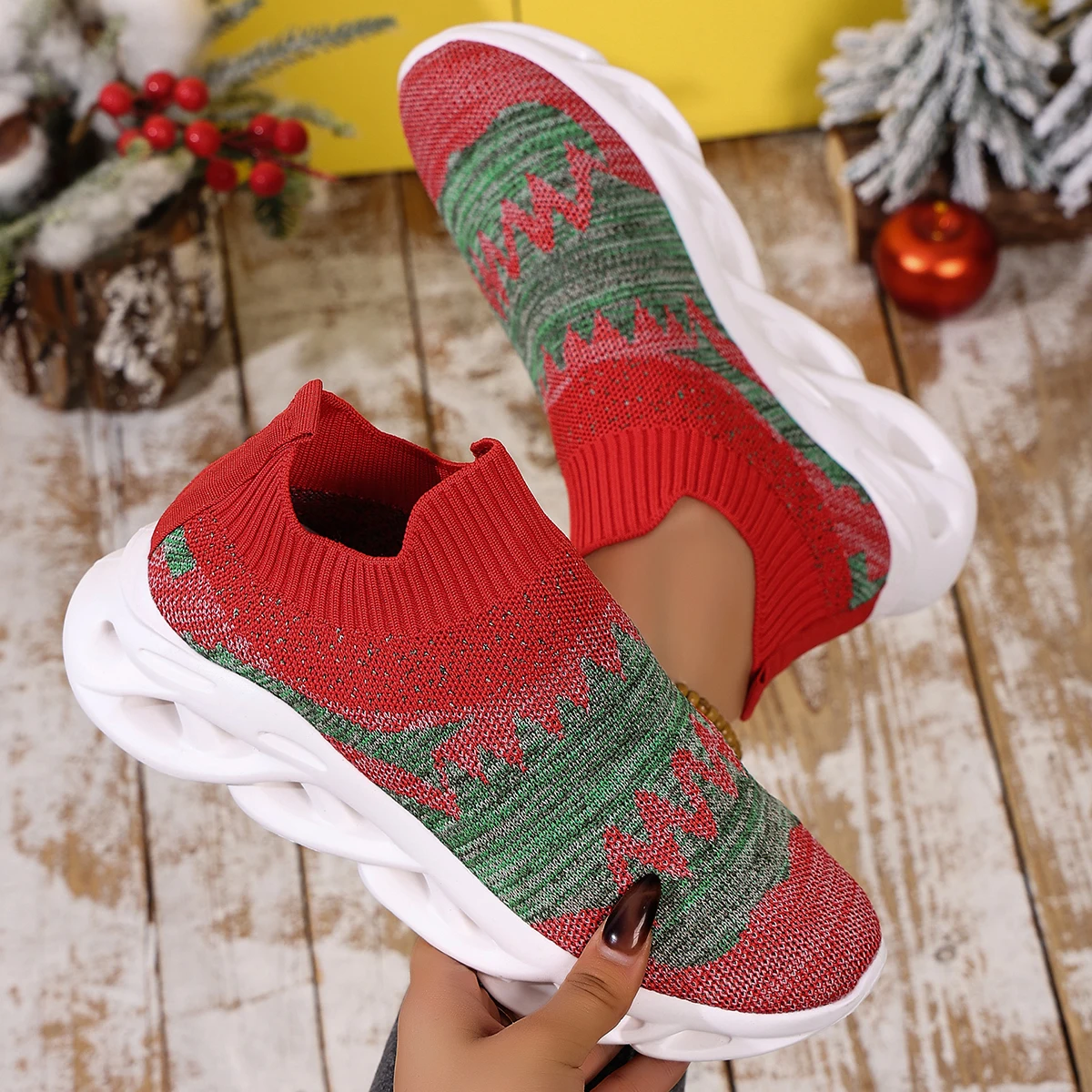 Women Sneakers Summer Fashion New Mesh Sneakers Women Wear-resistant Soft Sole Flat Walking Shoes Breathable Trendy Sneakers_voghion.com