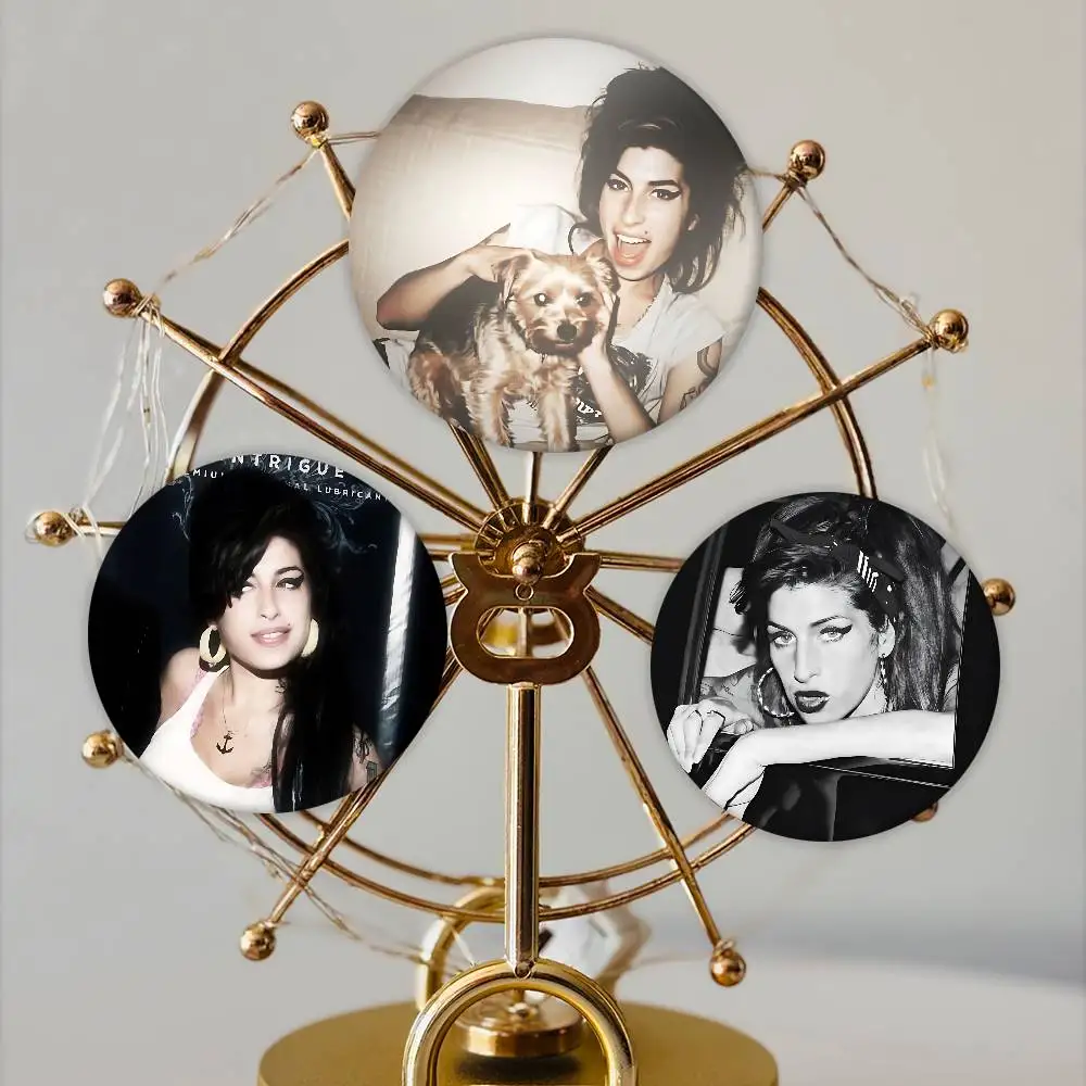 Singer A-Amy W-Winehouse Badges Accessories Creative Tinplate Pins Badge Metal Brooch For Bag Clothes Hat Decor Jewelry Gifts
