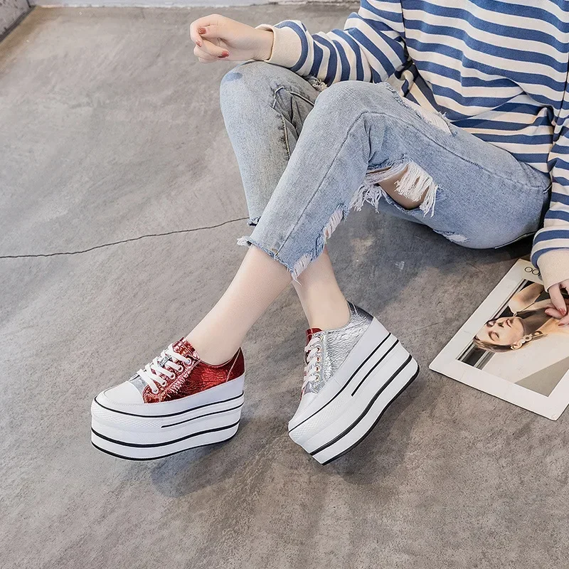 

Высококачественные ботильоны из синтетической натуральной кожи 12 см, женские осенне-весенние ковбойские туфли на танкетке, брендовые массивные кроссовки на танкетке