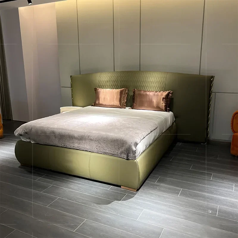 Modern light luxury bed