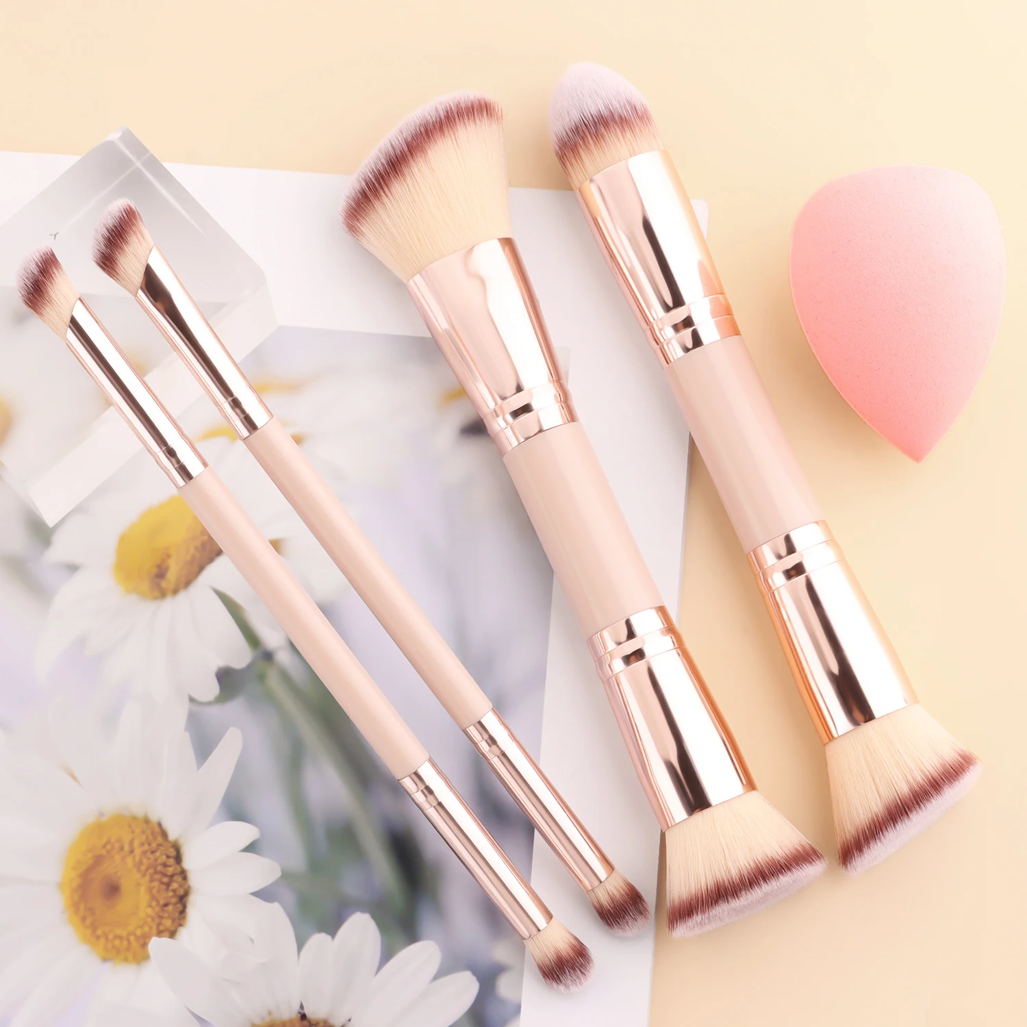 4Pcs Dual End Makeup Brush Set with Beauty Sponge Soft Brushes for Foundation Blush Concealer Eyeshadow Full Face Cosmetic Tools