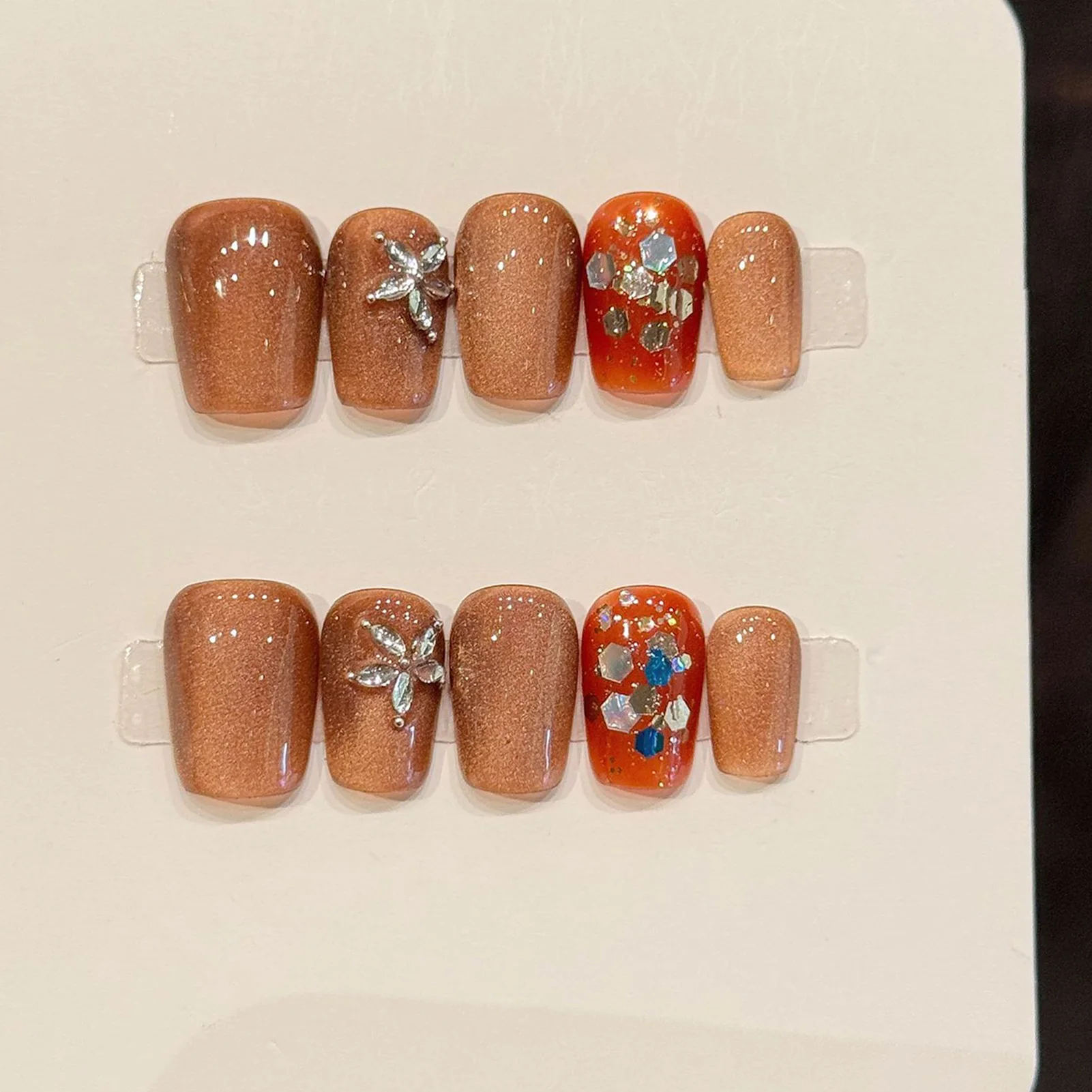 

10pcs Handmade Press On Nails Short Coffin Fake Nails With Brown Cat's Eye Design Wearable Rhinestones Flower Decor False Nails