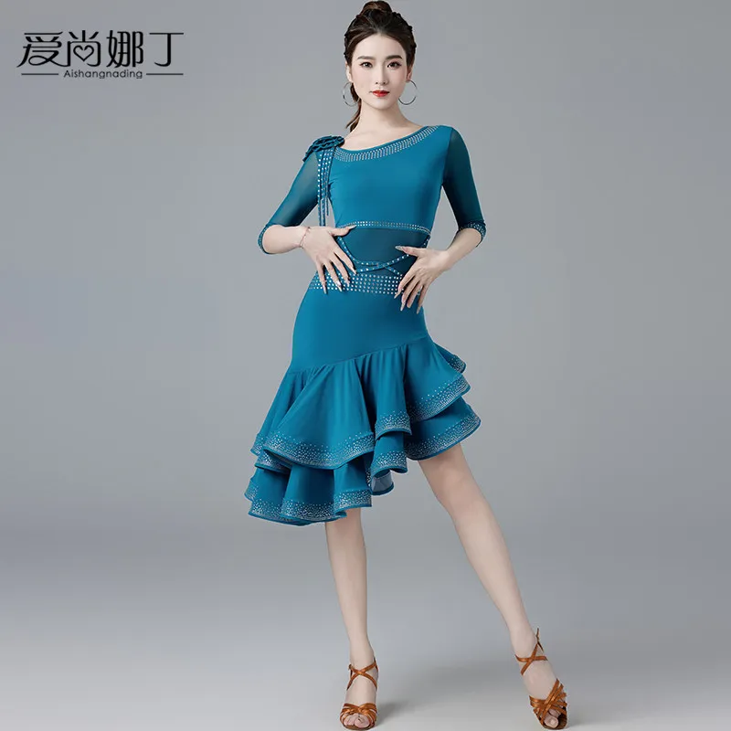 

Новое латинское танцевальное платье 2026 года для женщин, профессиональное, для соревнований и выступлений, с цветочным узором, для тренировок, с горячими стразами, модель 7183