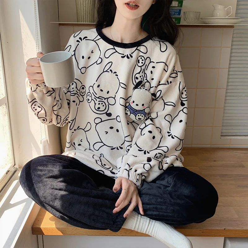 Sanrio Anime Kuromi Homewear mignon cannelle femmes en peluche pyjamas costume vêtements de nuit automne hiver flanelle filles Kawaii vêtements de nuit