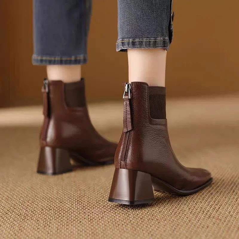 2025 النساء الأحذية منتصف طول الخريف جديد ساحة تو عالية الكعب المرقعة مطاطا التمهيد بولي Leather الجلود المضادة للانزلاق موضة قصيرة التمهيد