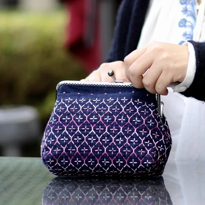 

Chinese Style Sashiko Embroidery Kit DIY Frame Purse Sewing Craft with Metal Clasp for Beginners