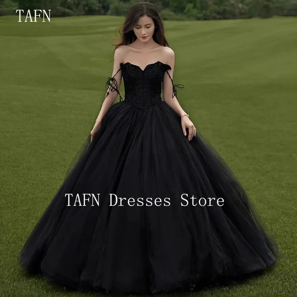 TAFN Lawn Black Wedding Dress Spaghetti Straps A-line Ball Gown Chapel Train Cool Bridal Gown Dress for Photo Shoot Customized