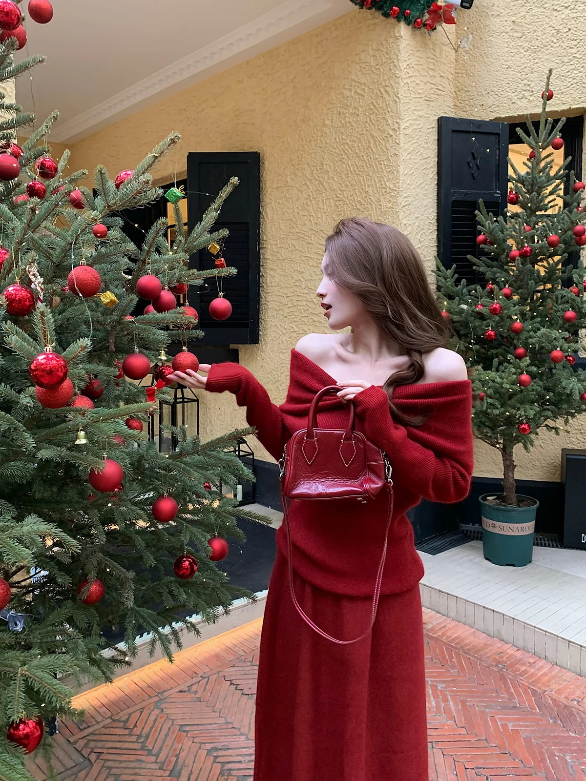 

OnlyNee Sang Samuel Комплект из шерстяного трикотажного топа и юбки на одно плечо Праздничная аосфера Pure Desire Faion Ensemble