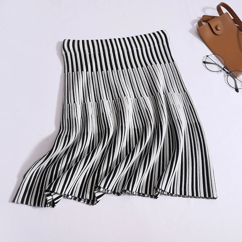 Women Summer New Office Black White Contrast Color Striped Knit Two-piece V-neck Flower Camisole Elastic Band High Waist Skirt