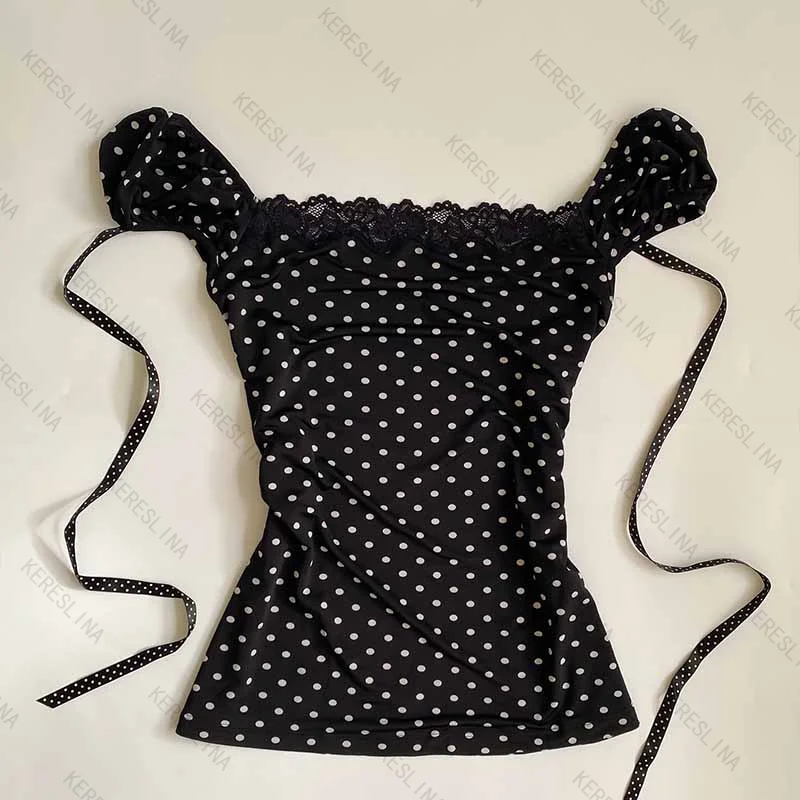Camiseta Americana Retro de Verano para Chicas, Estilo Dulce y Picante, con Puntos, Encaje, Cuello Cuadrado, Manga Corta, Tirantes, Ajuste Ceñido, Efecto Adelgazante, Talla Pequeña, Estilo Emo