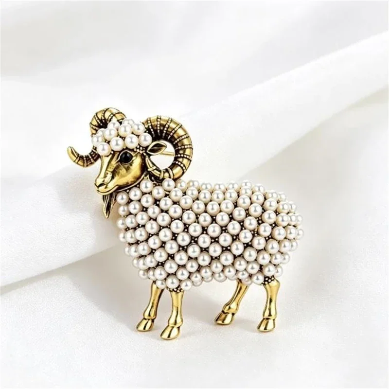 Fashion Sheep Brooches for Women's Clothes Unisex Rhinestone Animal Party Casual Brooch Pins Gifts 2026