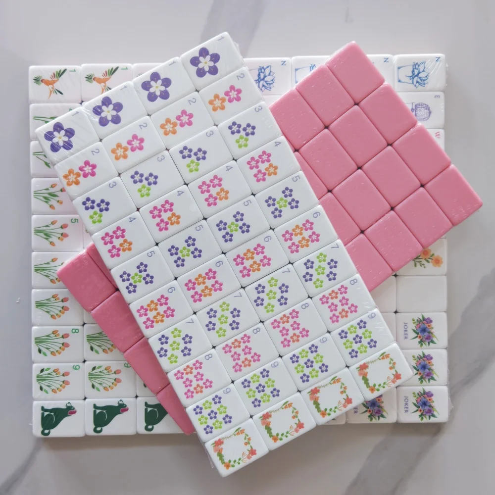 US Stock 4-Layer Acrylic Pink Mahjong Game Tiles Luxury Engraved American Mahjong Set Travel Mah Jongg Sets for Adult Board Game