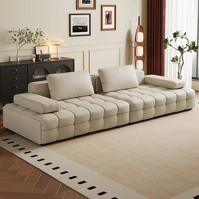 Italienisches Sofa minimalistisch, Wohnzimmer leichte Luxusvilla, kleine Wohnung modern