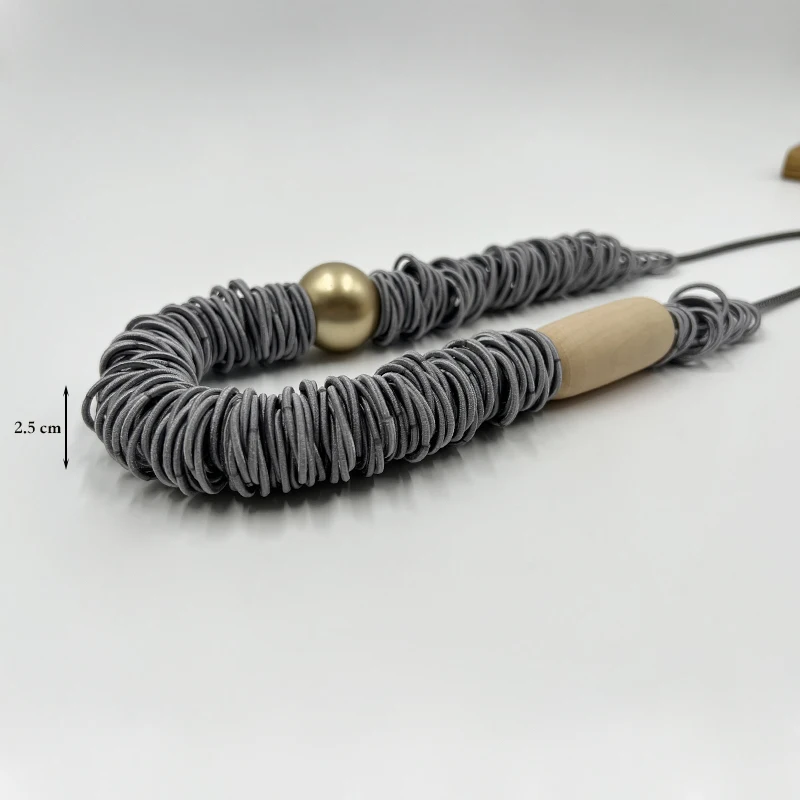 Suekees Boho Fashion Jewelry Sweater Chain Long Necklace Elastic Rubber Band Resin&Wood Bead Earthy Necklace Women Accessories