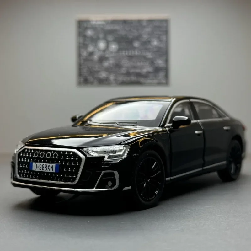 

Модель автомобиля Audi A8 из сплава, 1:32, для детей и мальчиков, литый под давлением автомобиль со звуком, коллекционная миниатюрная машинка, домашний декор