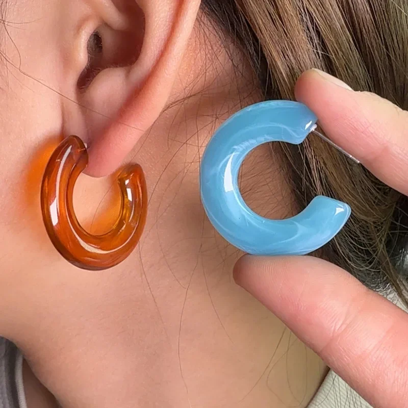 Trendy Circle C Shape Hoop Earrings for Women Simple Temperament Retro Colorful Acrylic Earring Daily Wear Jewelry Party Gifts