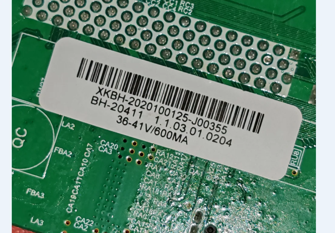 HK.T.RT2841P588 placa base de TV de red WiFi 36-41V 600MA prueba bien el nuevo producto