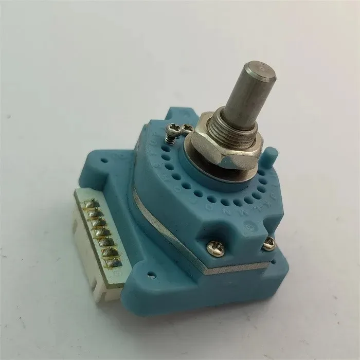 Used Code 5witch EC-B1J-23 digital toggle switch