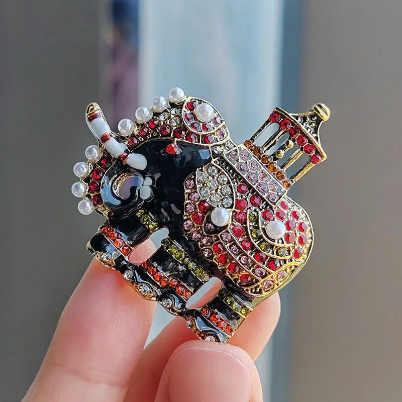 Broche de elefante de esmalte de imitación para hombre y mujer, pin de animal antipérdida, accesorios de traje, gran moda, nuevo