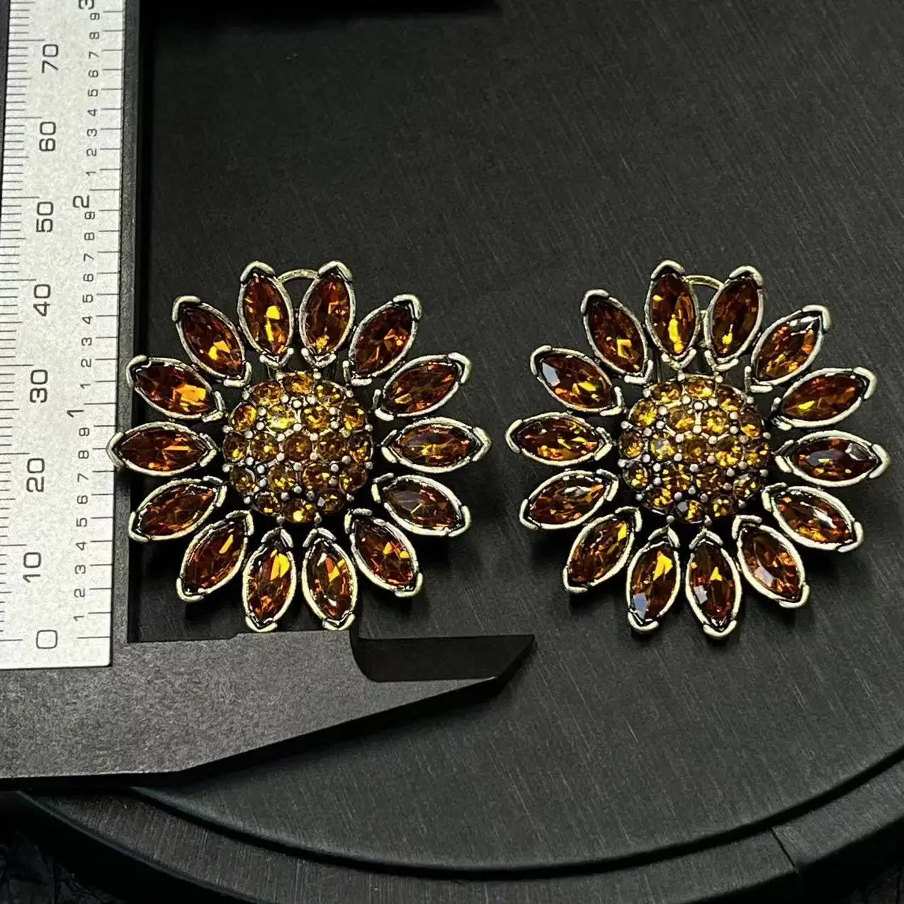 Medieval Vintage Western Antique Sunflower Earrings Retro Heavy Diamond Gold-plated Temperament Earrings