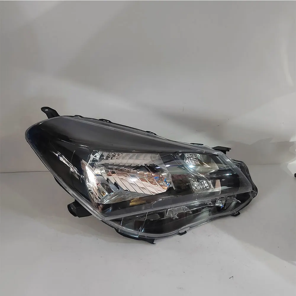トヨタ ヴィッツ NSP130 NCP131 NSP130 NSP135 ヘッドライト用ペアカー