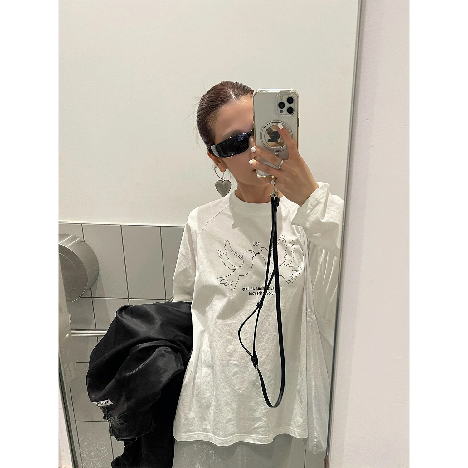 Loose Fit Long Sleeve T-Shirt Sakura Model White  Print Shoulder Insert Design Sun Protection Casual Versatile Top for Women