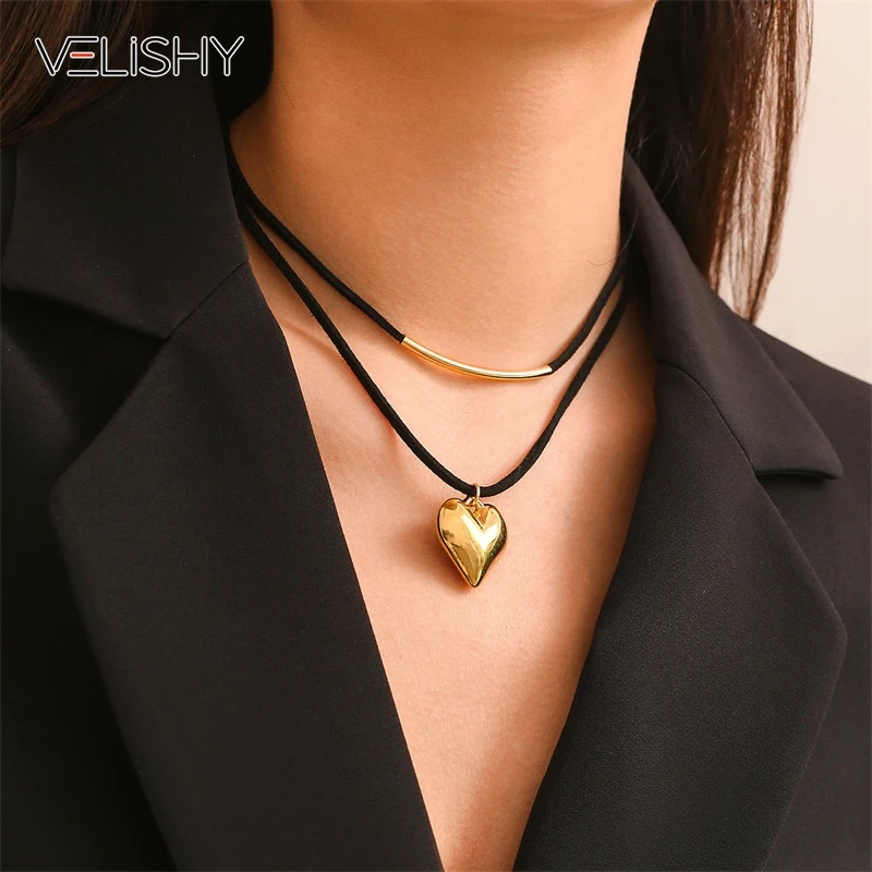 Goth Black Velvet Small Love Heart Pendant Choker Necklace for Women New Trend Elegant Adjustable Chain Aesthetic Wed Jewelry