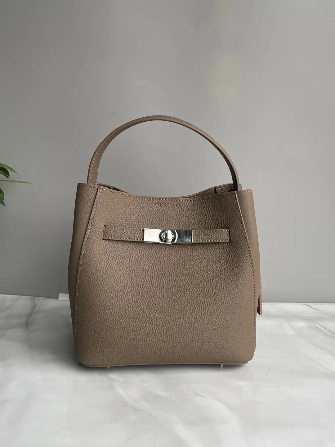 genuine-leather-bucket-bag-top-layer-cowhide-crossbody-commuter-vintage-versatile-women's-handbag-soft-handle-shoulder