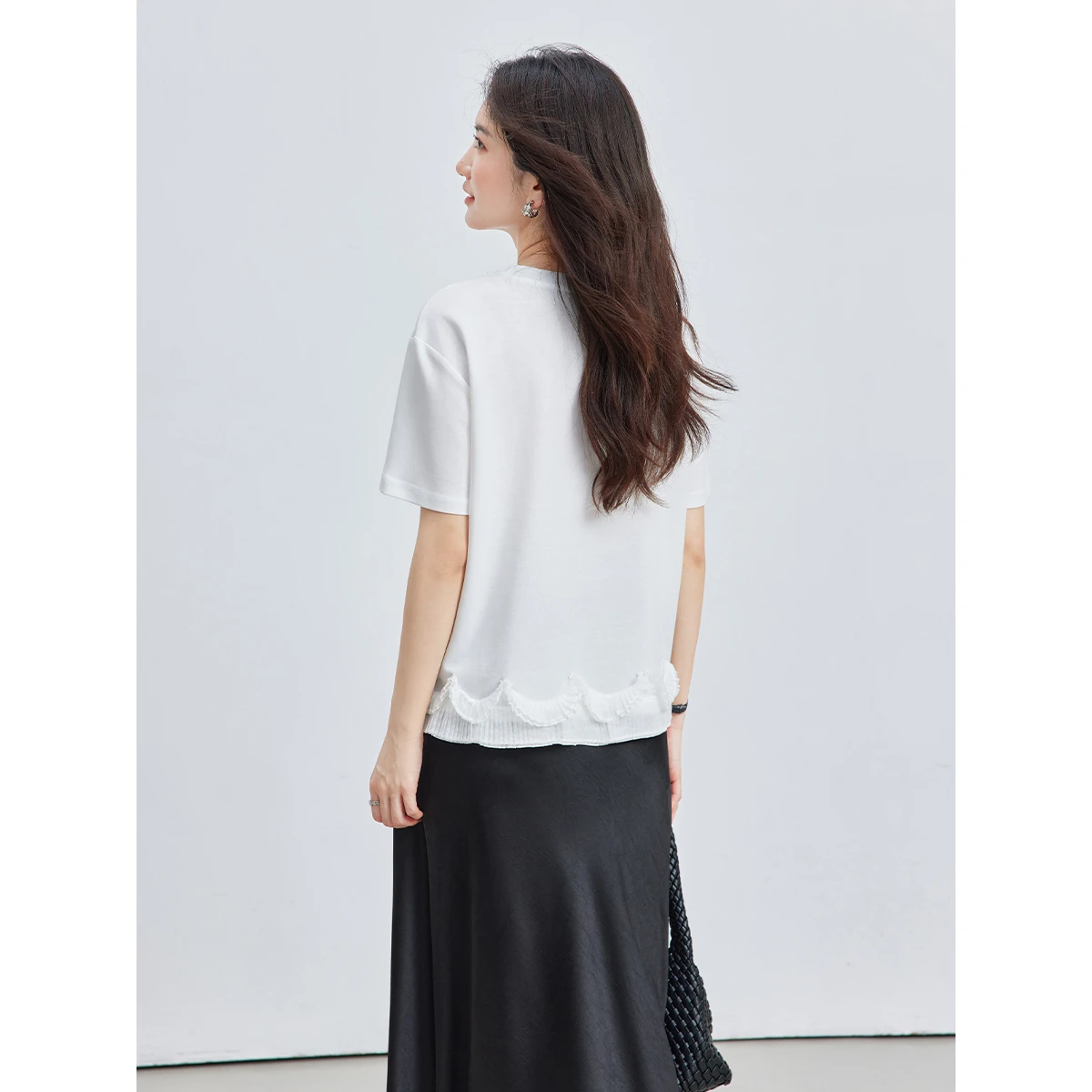 VIMLY Versatile Casual White Short Sleeve Top Women Fashion Ruffle Hem Design Summer Minimalist Everyday Basic T-shirt A6333