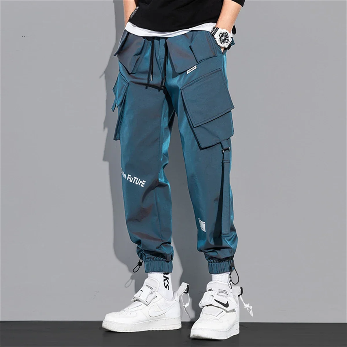 

2025 Popular Men Brand Laser Cargo Pants Casual Hip Hop Multiple Pockets Trousers Streetwear Ribbons Techwear Sweatpants Boys