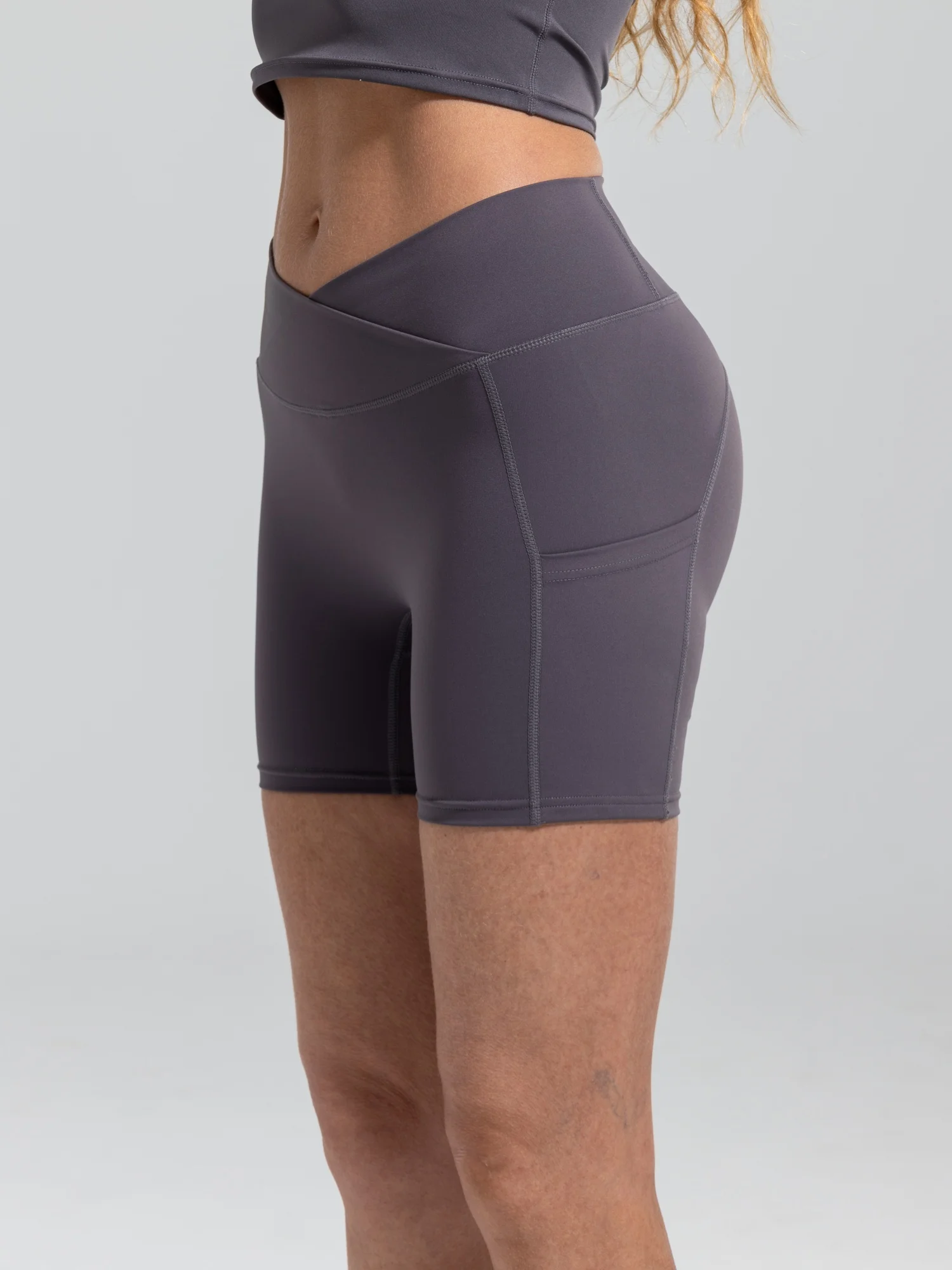 Women High Waist Yoga Sports Shorts Tight Fitting Elastic Cross Waist Hip Lifting Quick Drying Yoga Pants