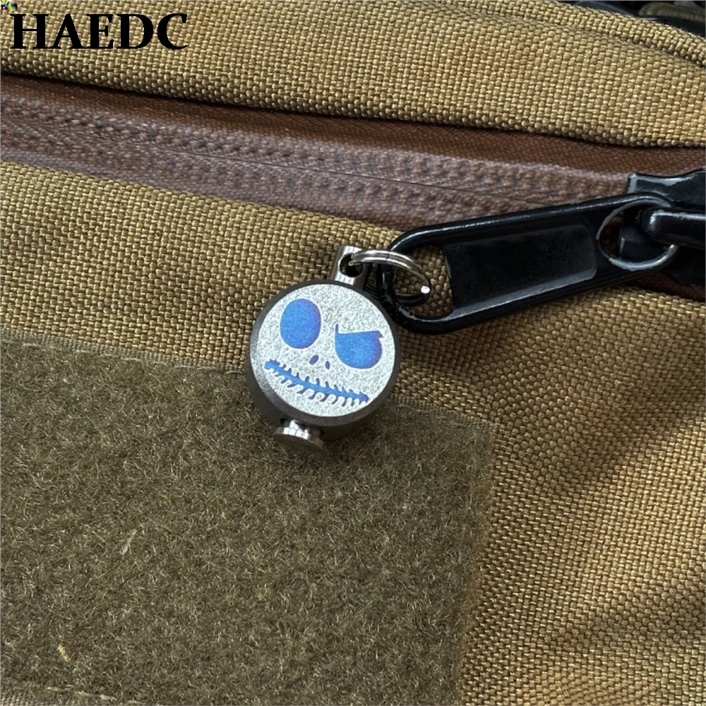 الهيكل العظمي التيتانيوم EDC Paracord قلادة سكين قلادة DIY مشبك حبل حبة معدات المشي لمسافات طويلة